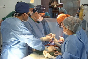 Один из лучших мировых кардиохирургов проводит сложнейшие операции в Алматы