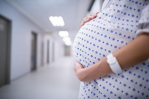 Беременную женщину на позднем сроке спасли кардиологи в Алматы